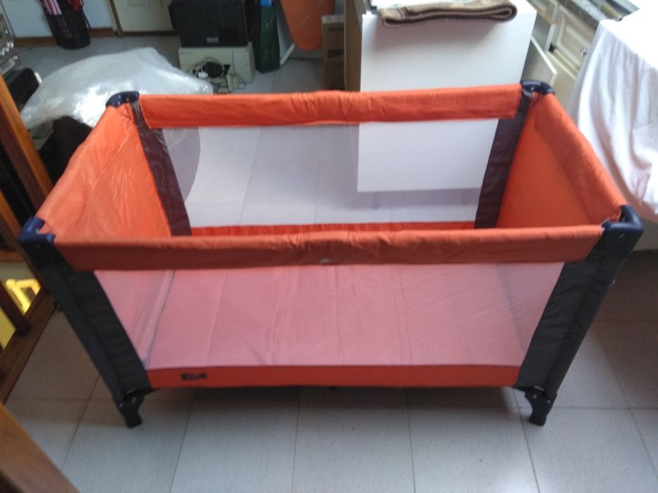 Cama de viagem de bebé