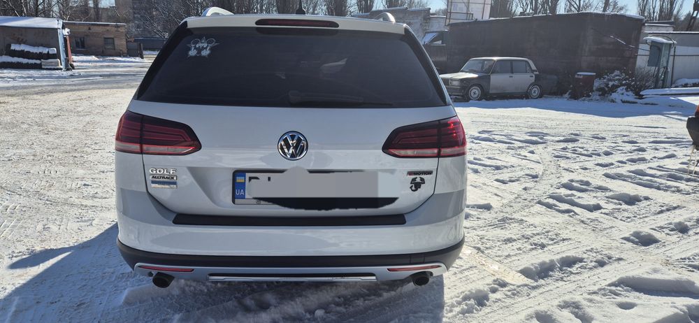 Volkswagen Golf 7 alltrac