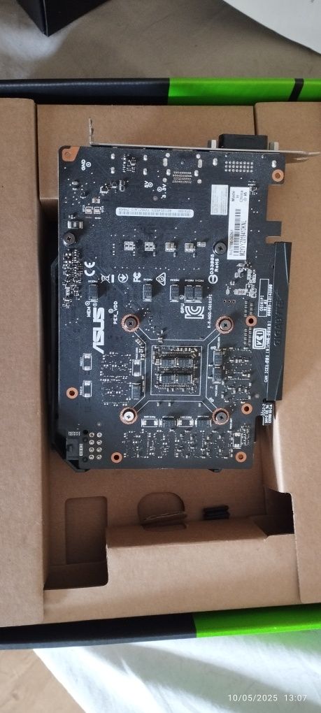 GTX 1650 mais 2x 8gb DDR4 Corsair