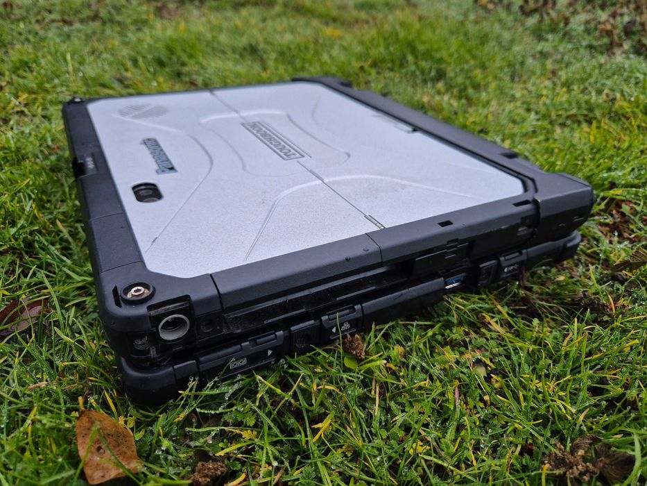 Захищений планшет Panasonic Toughbook CF-33. i5-7300U/8Gb RAM/LTE/GPS.