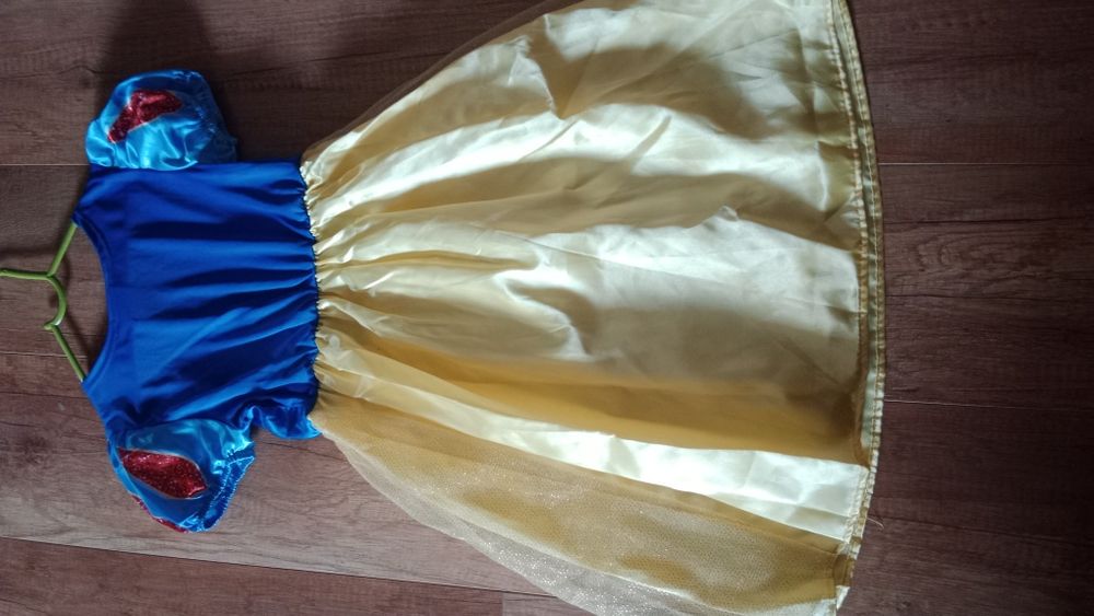 Strój Królewna Śnieżka 4-7 lat