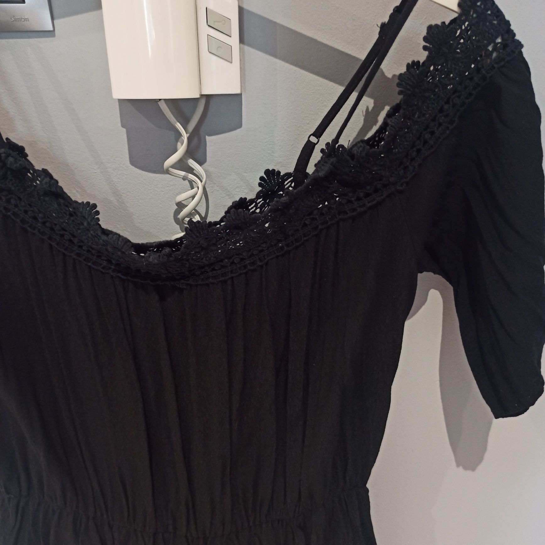 Sukienka czarna Orsay