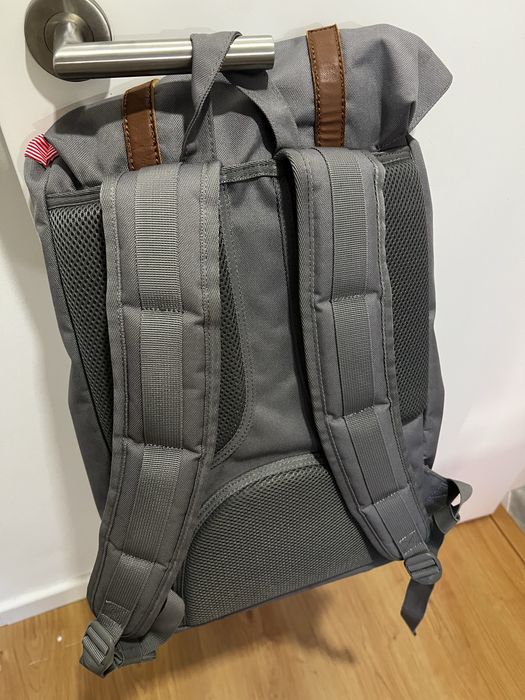 Mochila Herschel Little America 25L