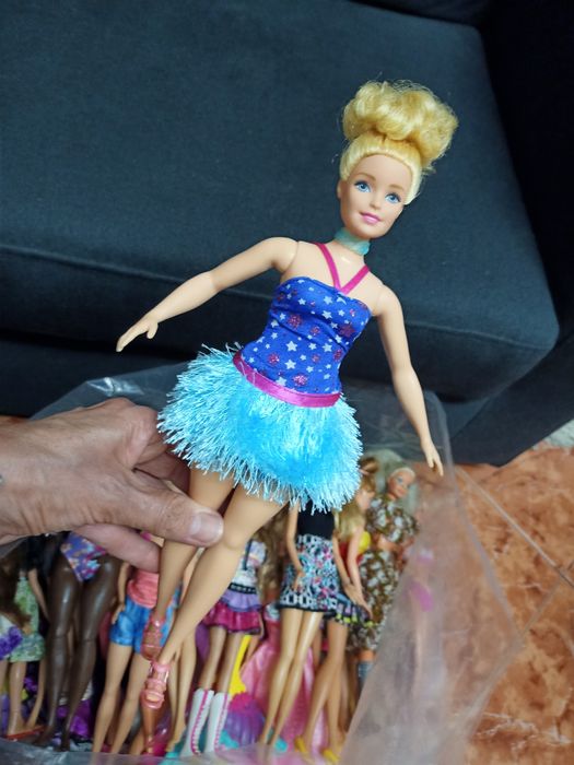 Bonecas Barbie criança brinquedos casa quarto apartamento