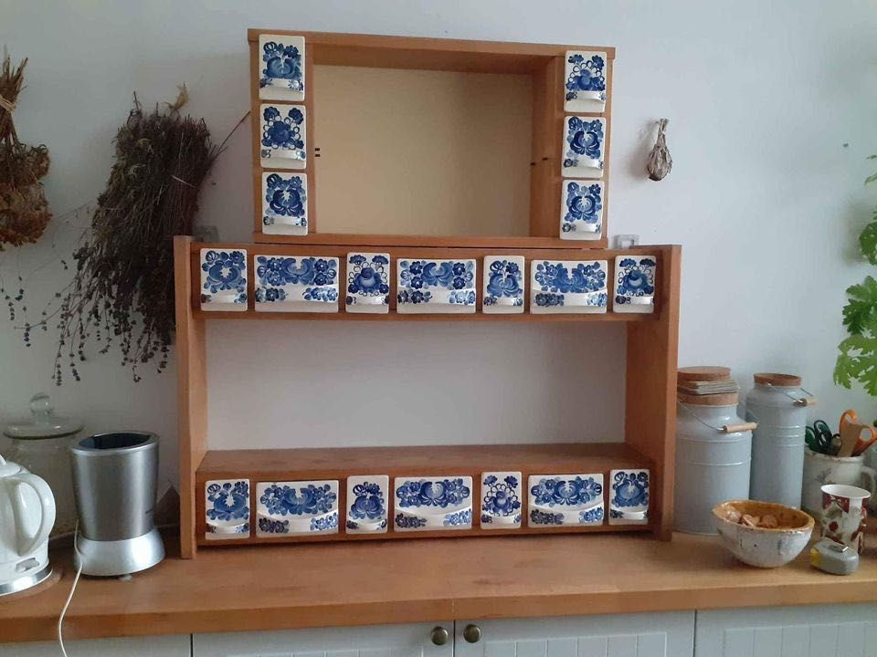 Półki drewniane z szufladami Włocławka oryginalne