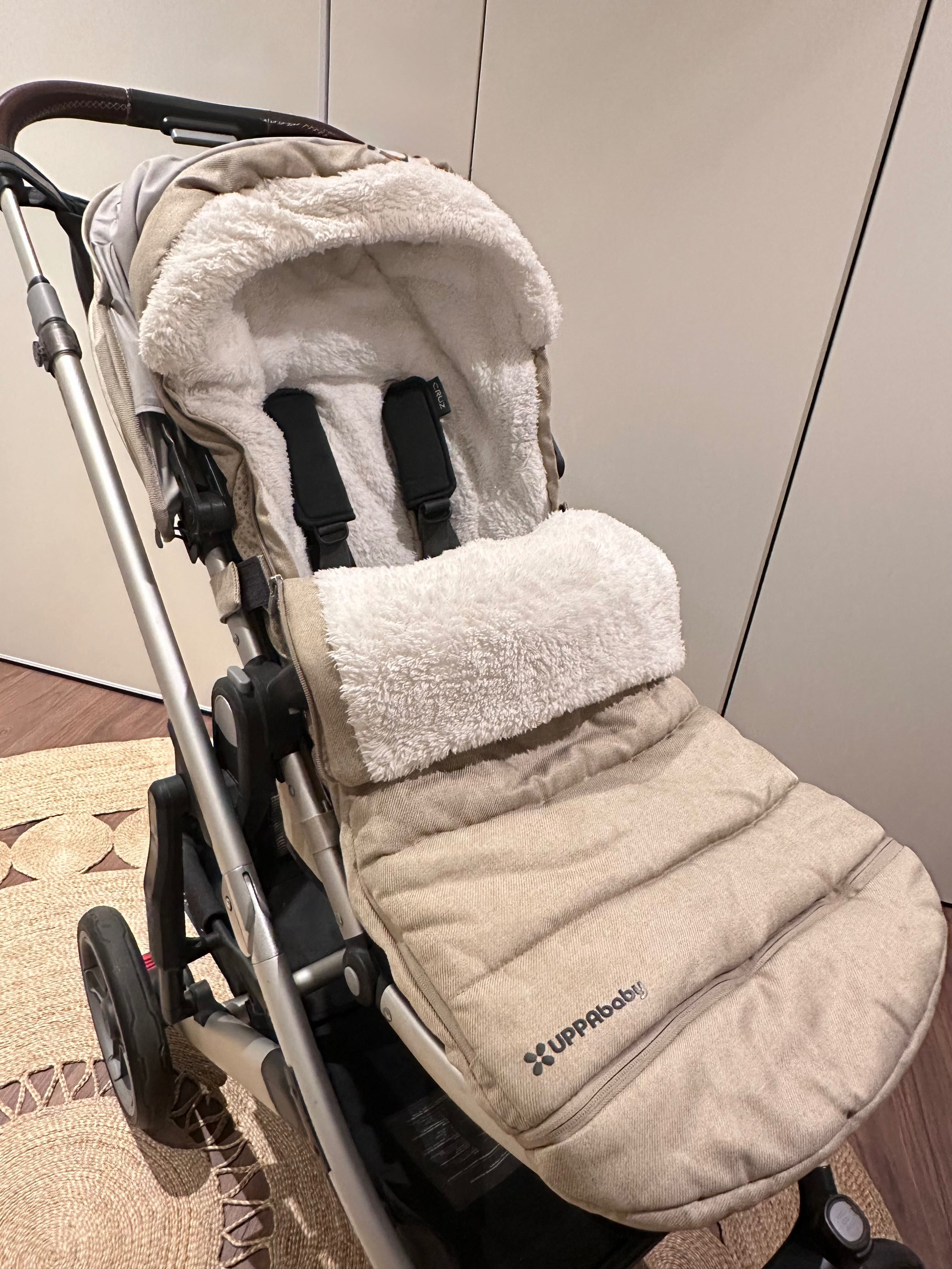 UPPAbaby Cruz V2 com Alcofa e 6 acessórios