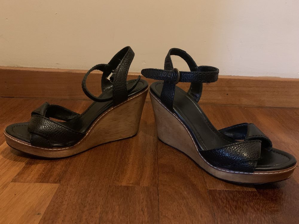 Sandalias de pele da Zara