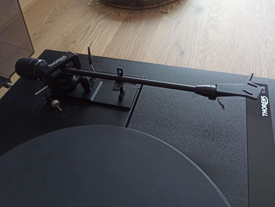 Gramofon Thorens TD180