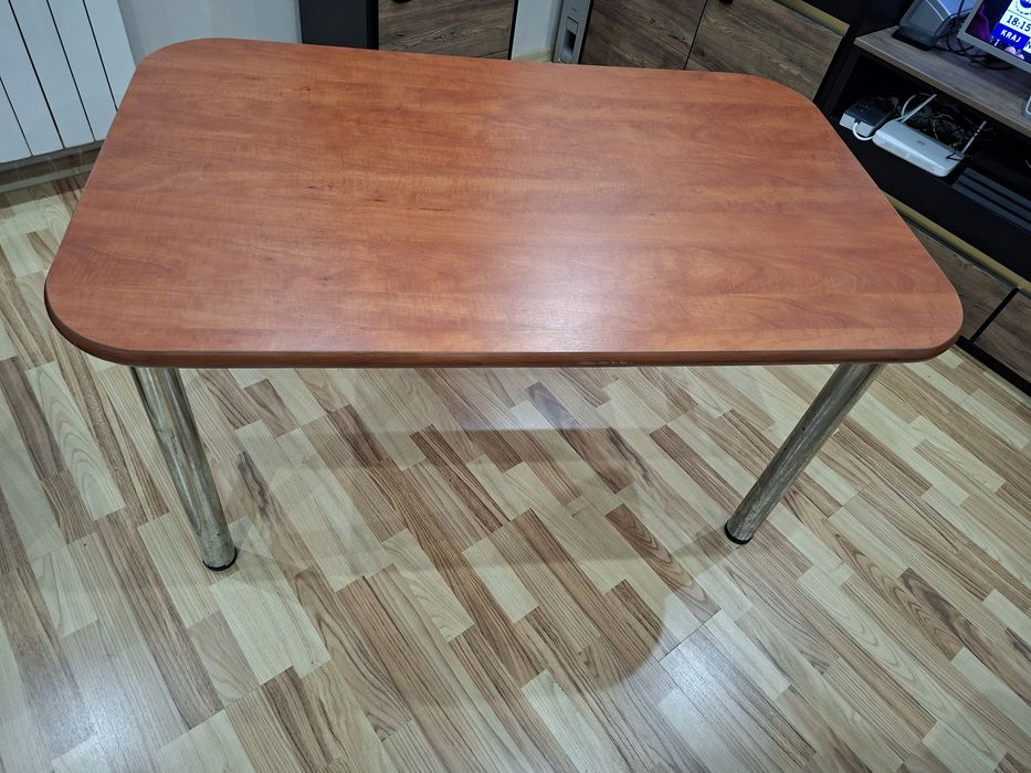 Sprzedam stół do kuchni/ jadalni