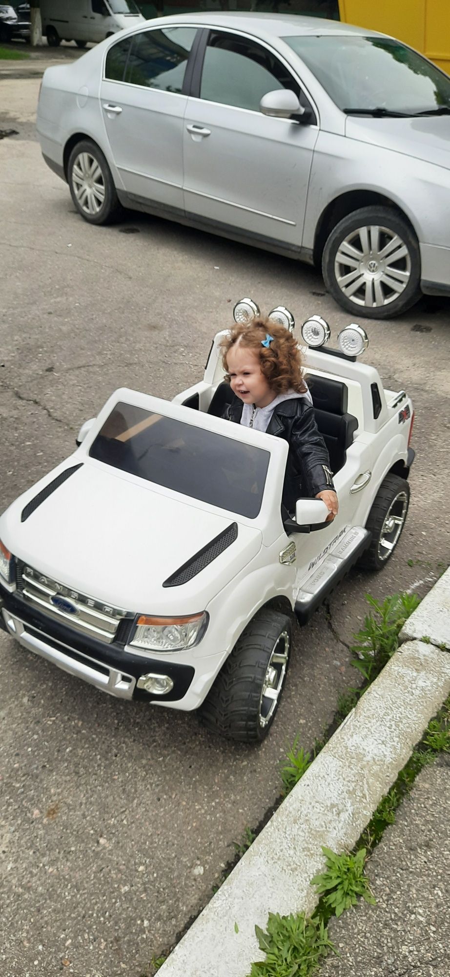 Продам электромобиль Ford Ranger 4x4