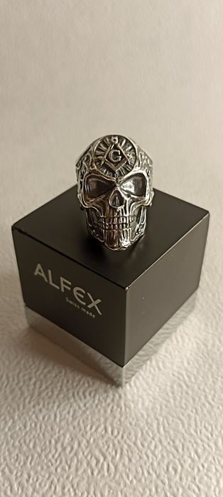 Печатка серебряная череп масона