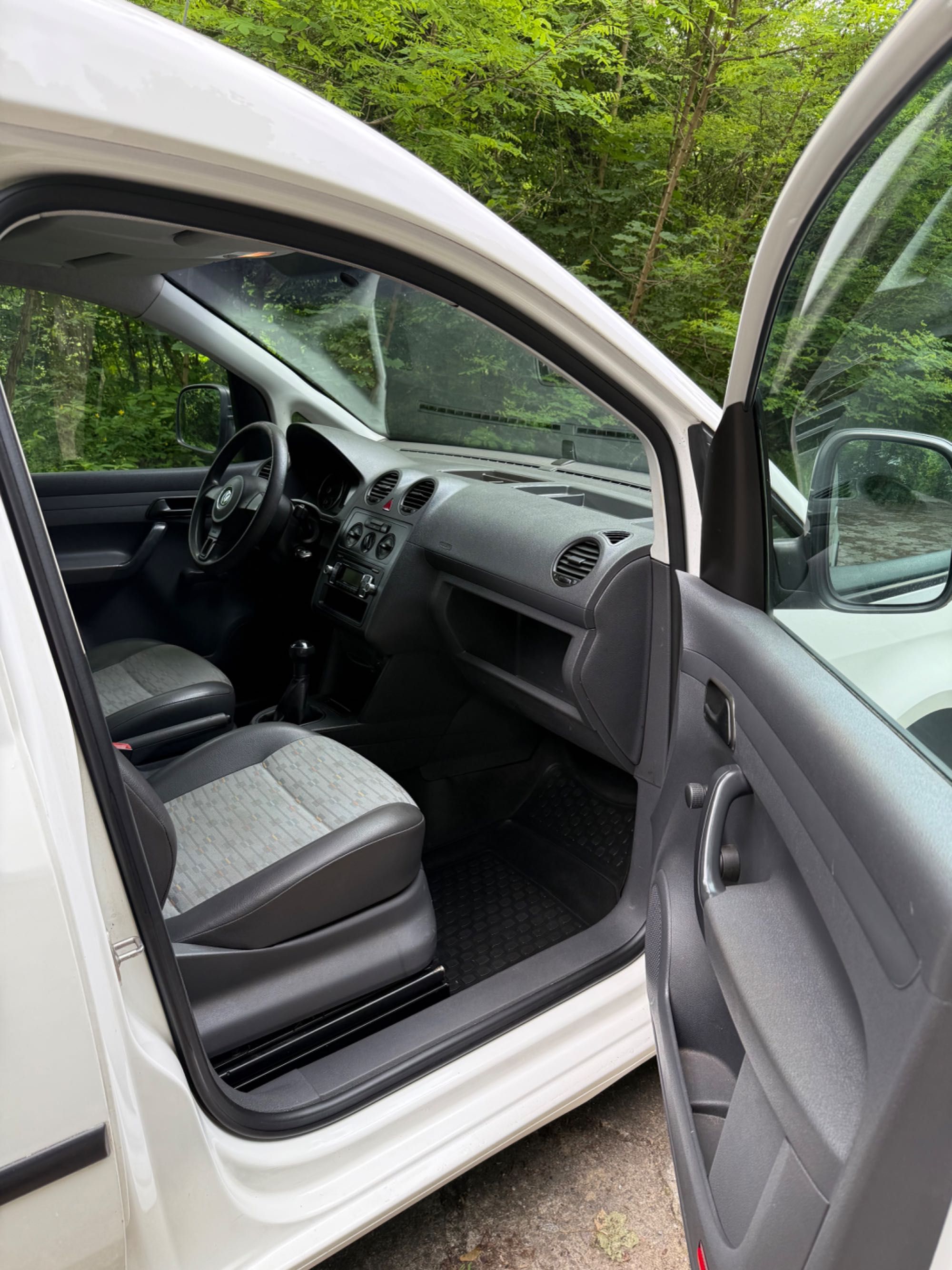 Volkswagen CADDY 1.6, FV 23% (cena netto 20732 zł) stan idealny, 2011.