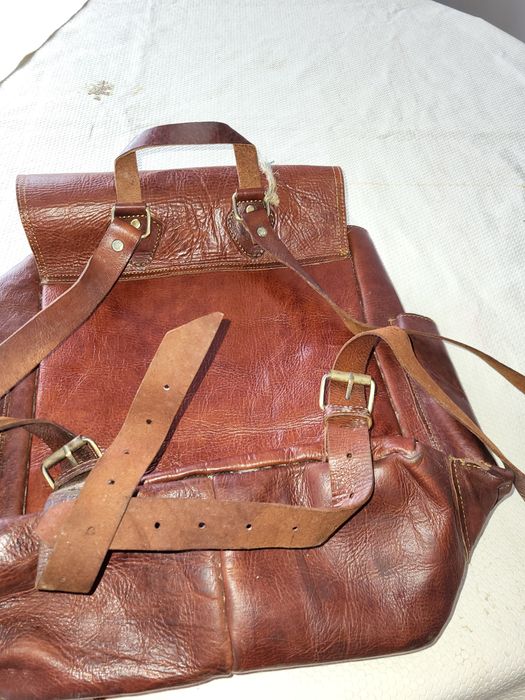 Mochila em pele genuína