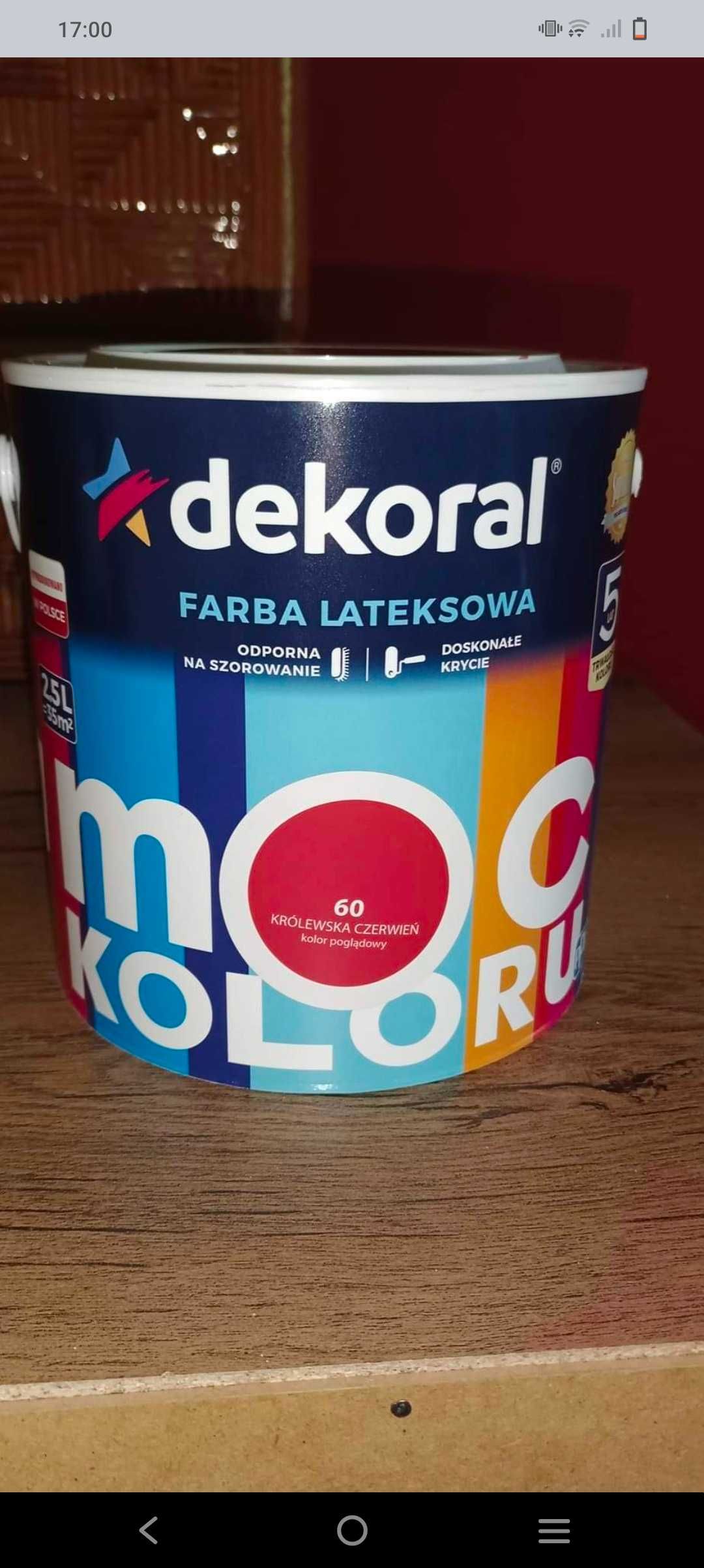 Farba na ściane.