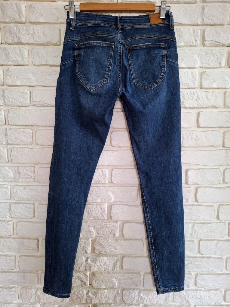 Bershka 36 Rurki Skinny Leg Slim Jeans S