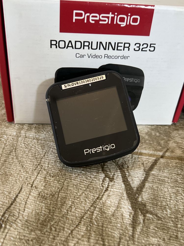 Видеорегистратор Prestigio Roadrunner 325, абсолютно новый