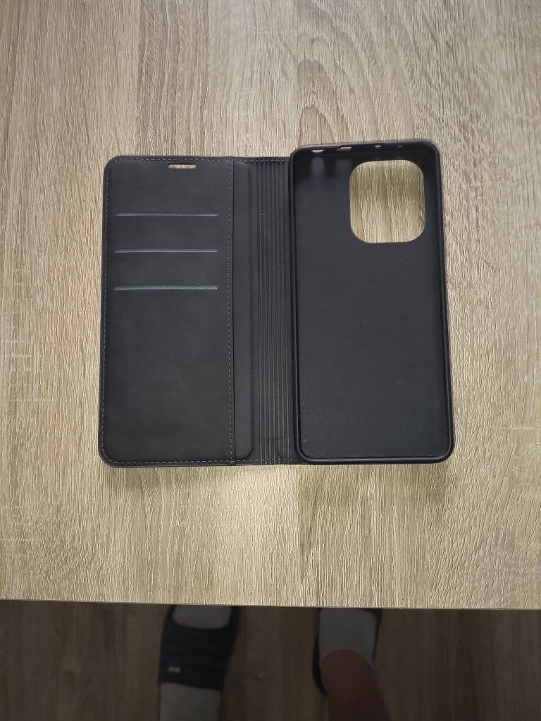 etui na telefon.