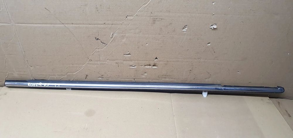 Listwa zgarniająca drzwi szyby prawy przód przednia prawa Rover 75