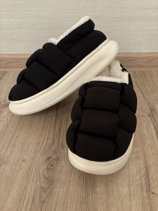 Слипы, мокасины, угги