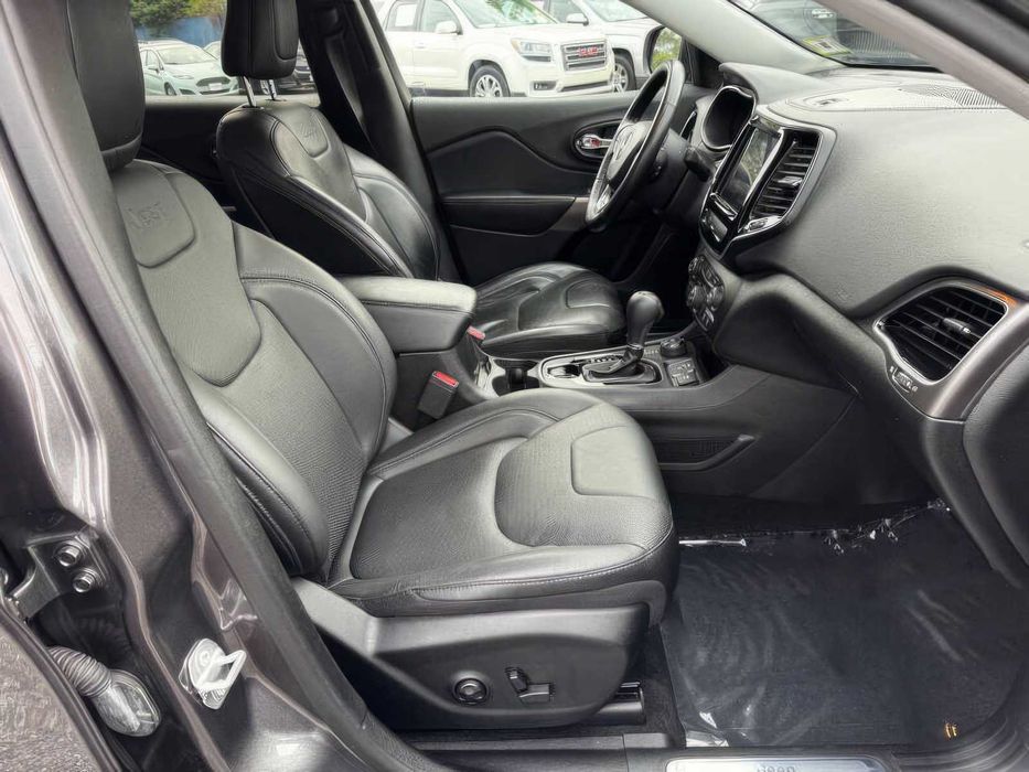 Jeep Cherokee Limited      2019