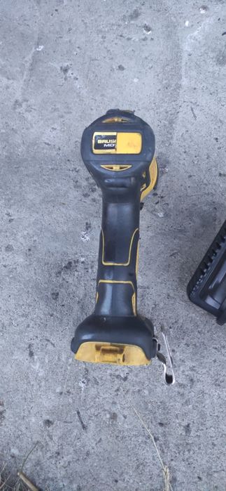 Zakretarka dewalt DCF887 bezszczotkowa wkrętarka udarow 18v body klucz