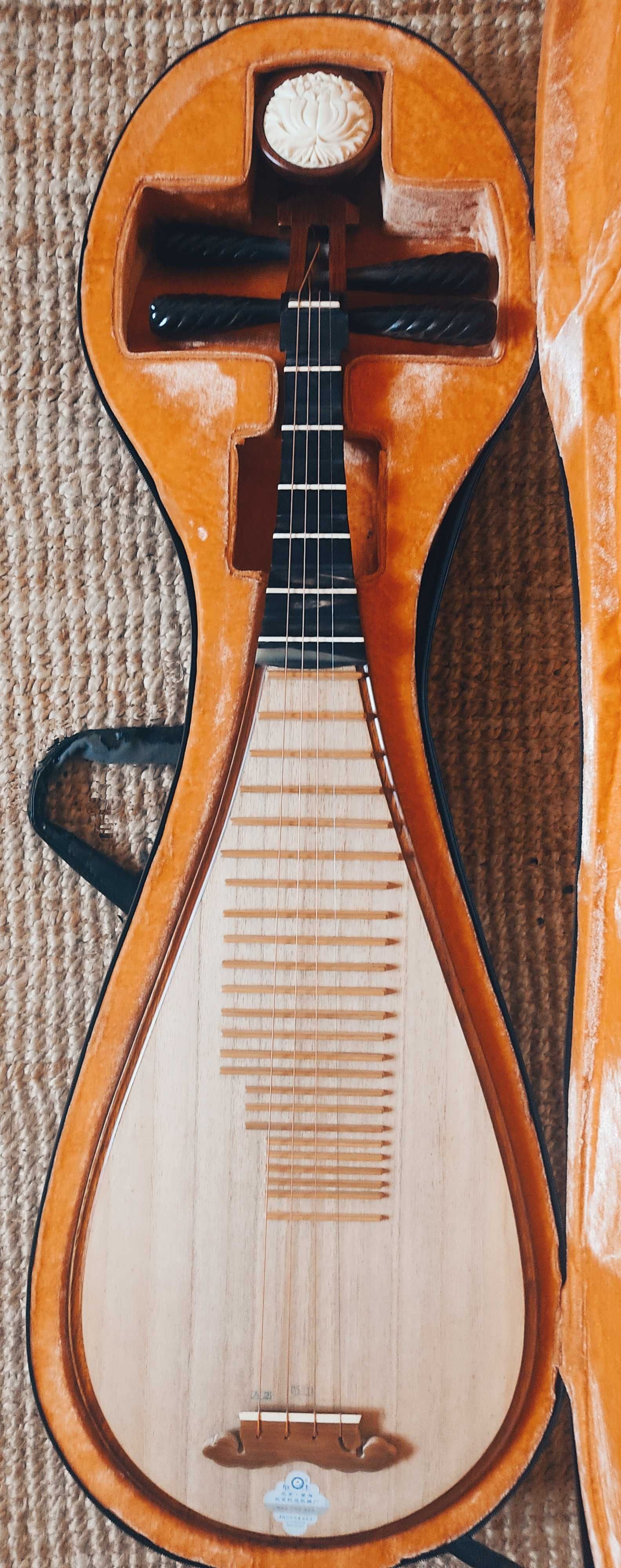 Pipa - instrumento musical tradicional chinês. Novo!