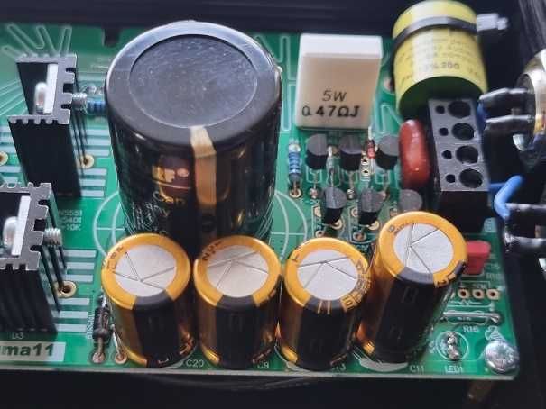 Zasilacz liniowy Sigma 11,  napięcie wyjściowe od 5V do 24V