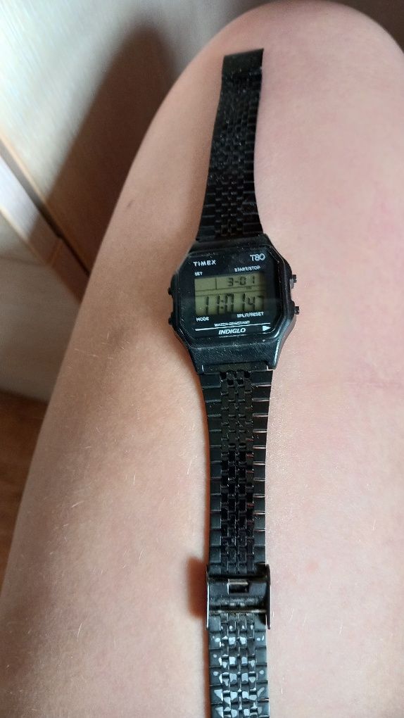 Zegarek Timex T80 retro indiglo