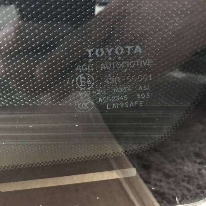 Лобовое стекло Toyota Sequoia Tundra Секвоя