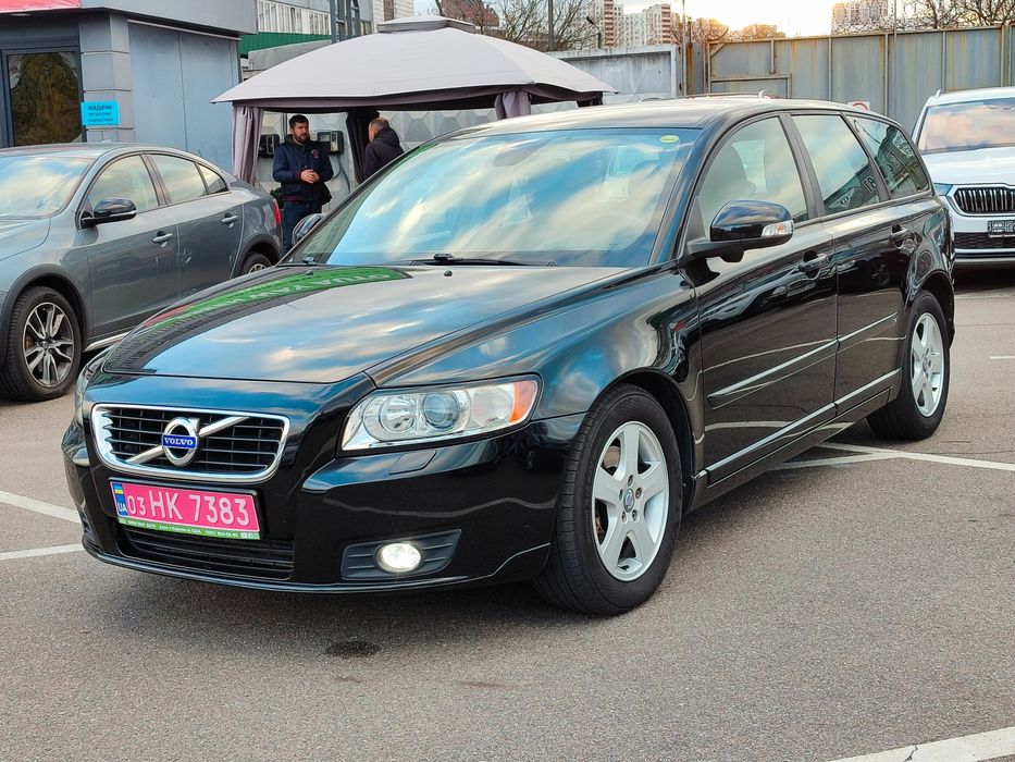 Volvo V50 2,0 D3 автомат 2012рік з Швейцарії