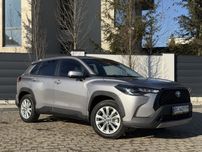 Оренда Toyota Corolla Cross Hybrid 2024