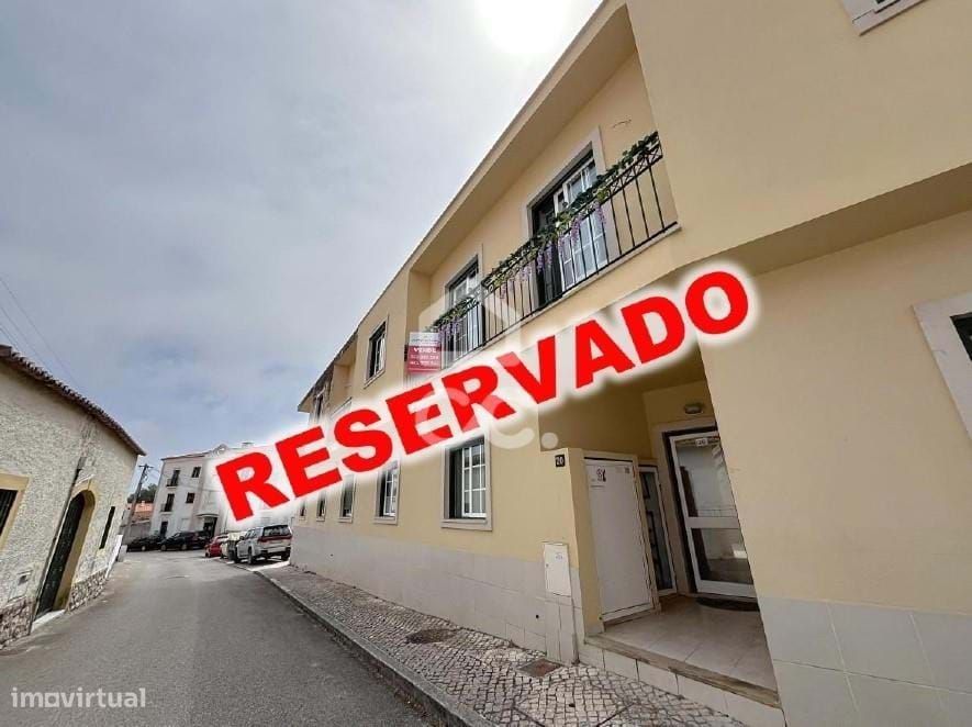 Apartamento T2 duplex, no centro da Foz do Arelho