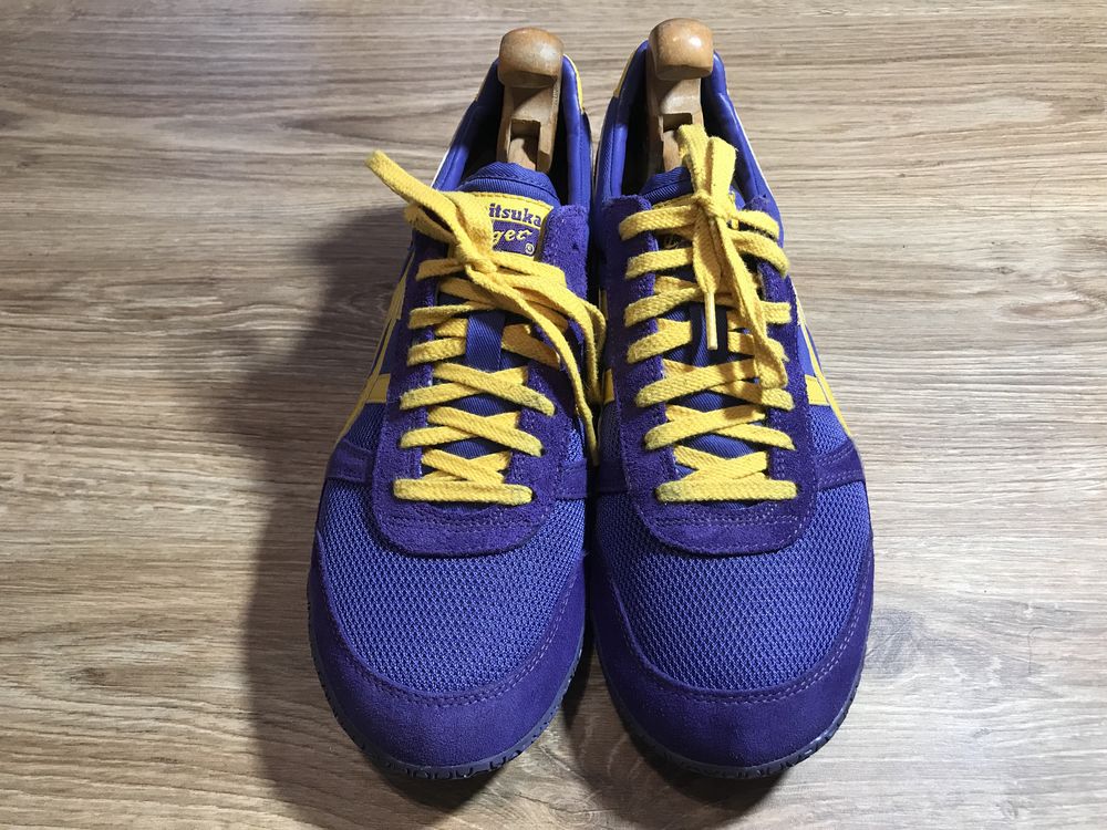 Кроссовки asics onitsuka tiger. оригинал розмір 44(28 см.)