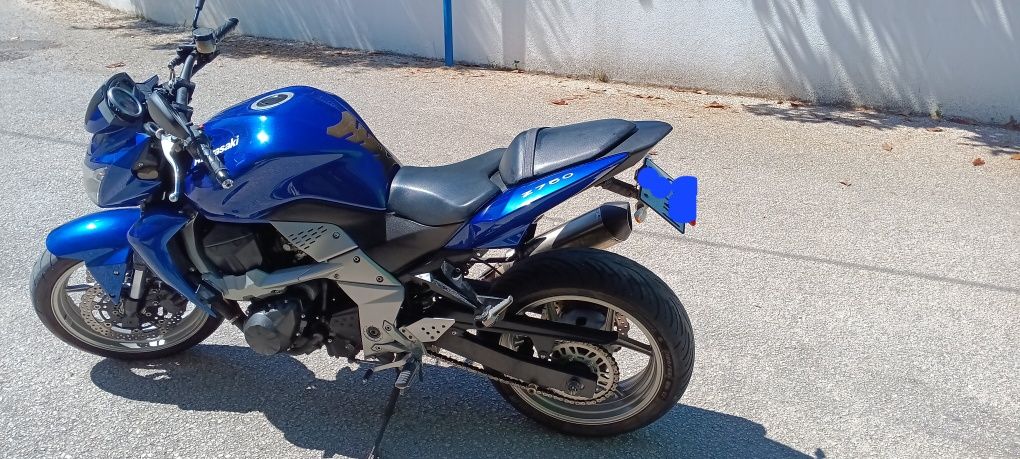 Kawasaki z750 azul
