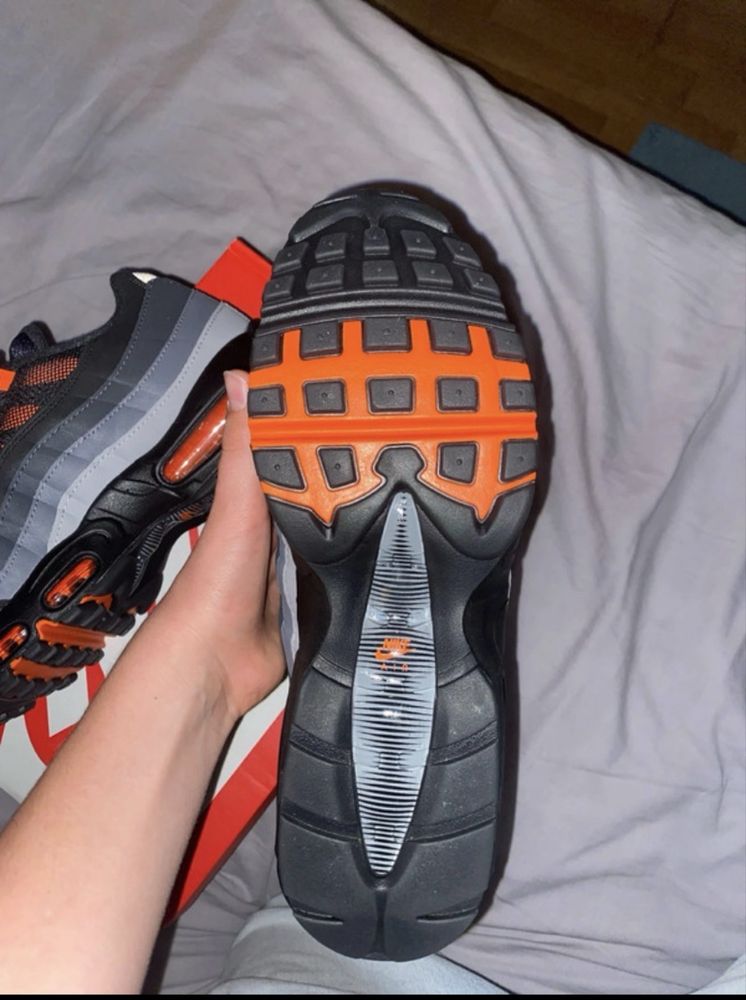 Nike air max 95 hyper crimson