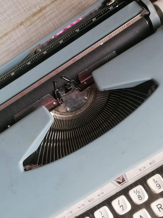 Máquina de escrever antiga