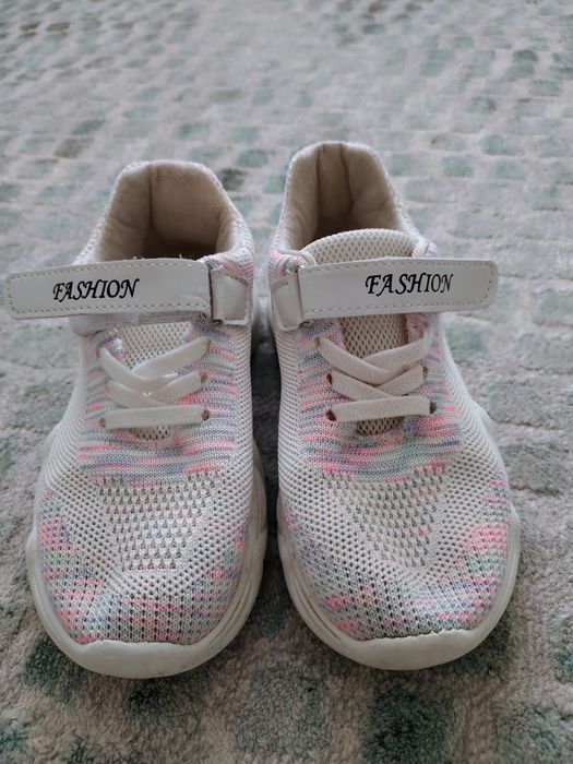 Літні кросівки на дівчинку р. 32