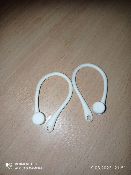 Продам чехол для Airpods 1,2