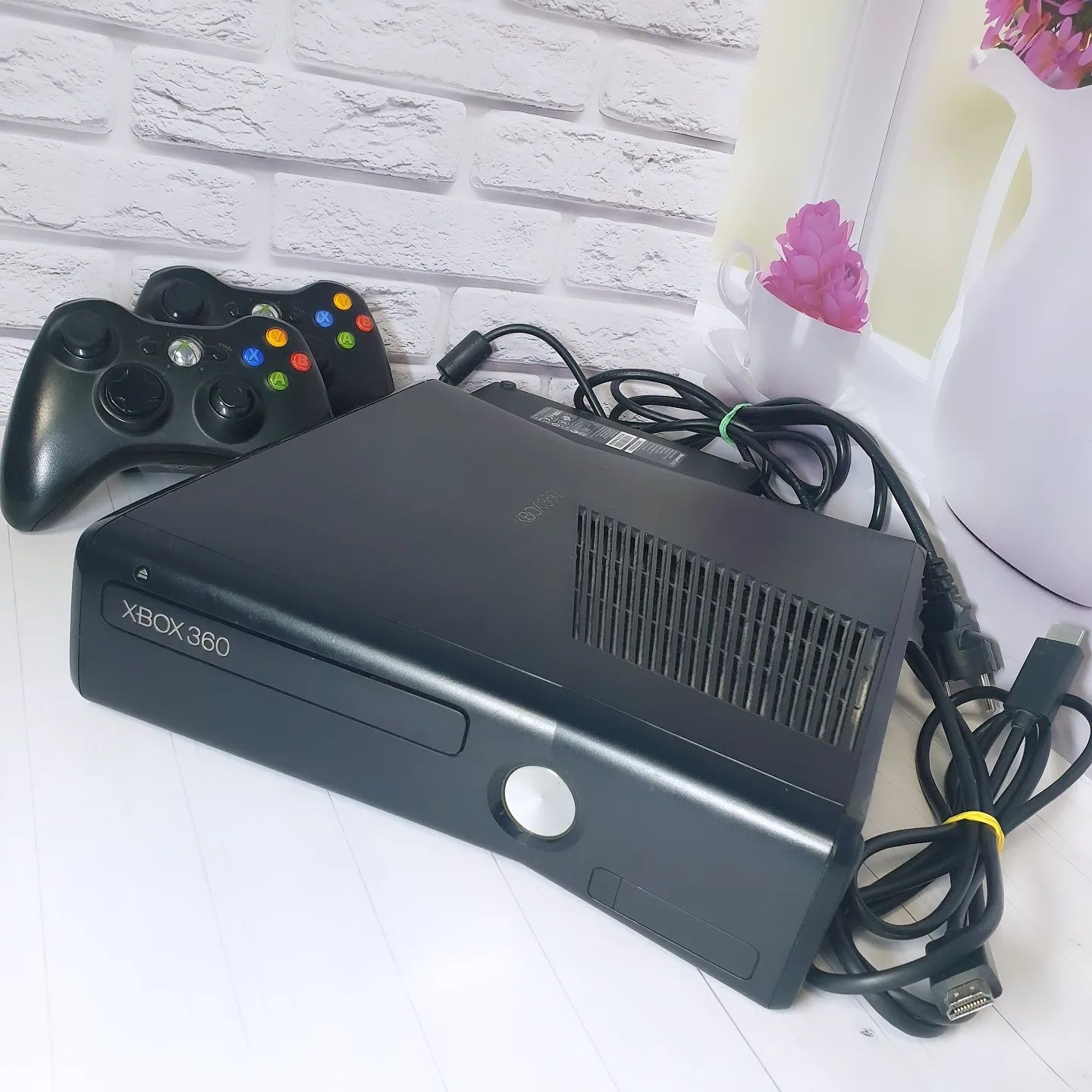 Игровая приставка XBOX 360