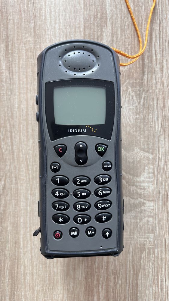Telefon satelitarny Iridium 9505A