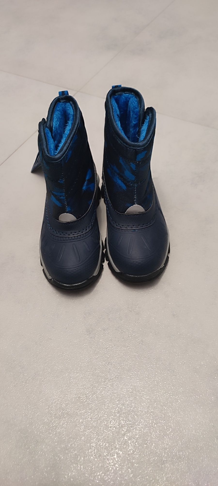 Buty zimowe śniegowce nowe rozm. 25 na rzep