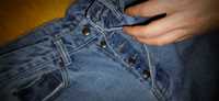 Жіночі джинси на гудзиках