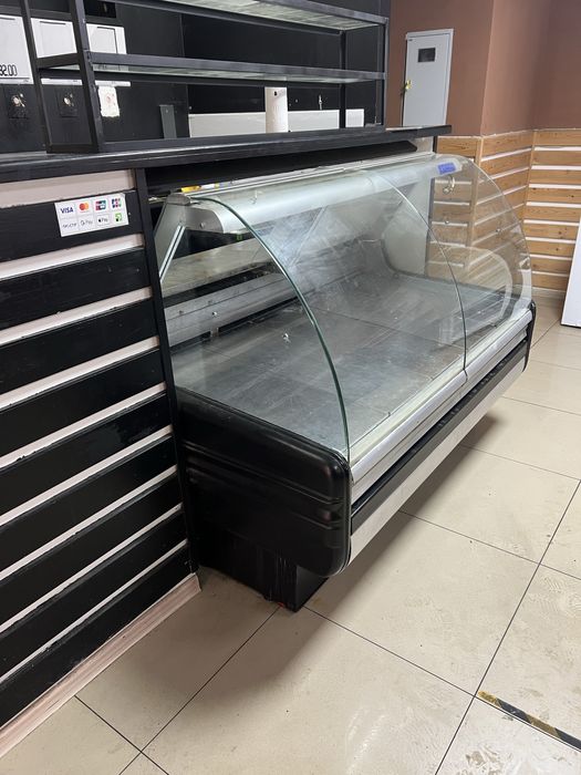 Холодильник вітрина