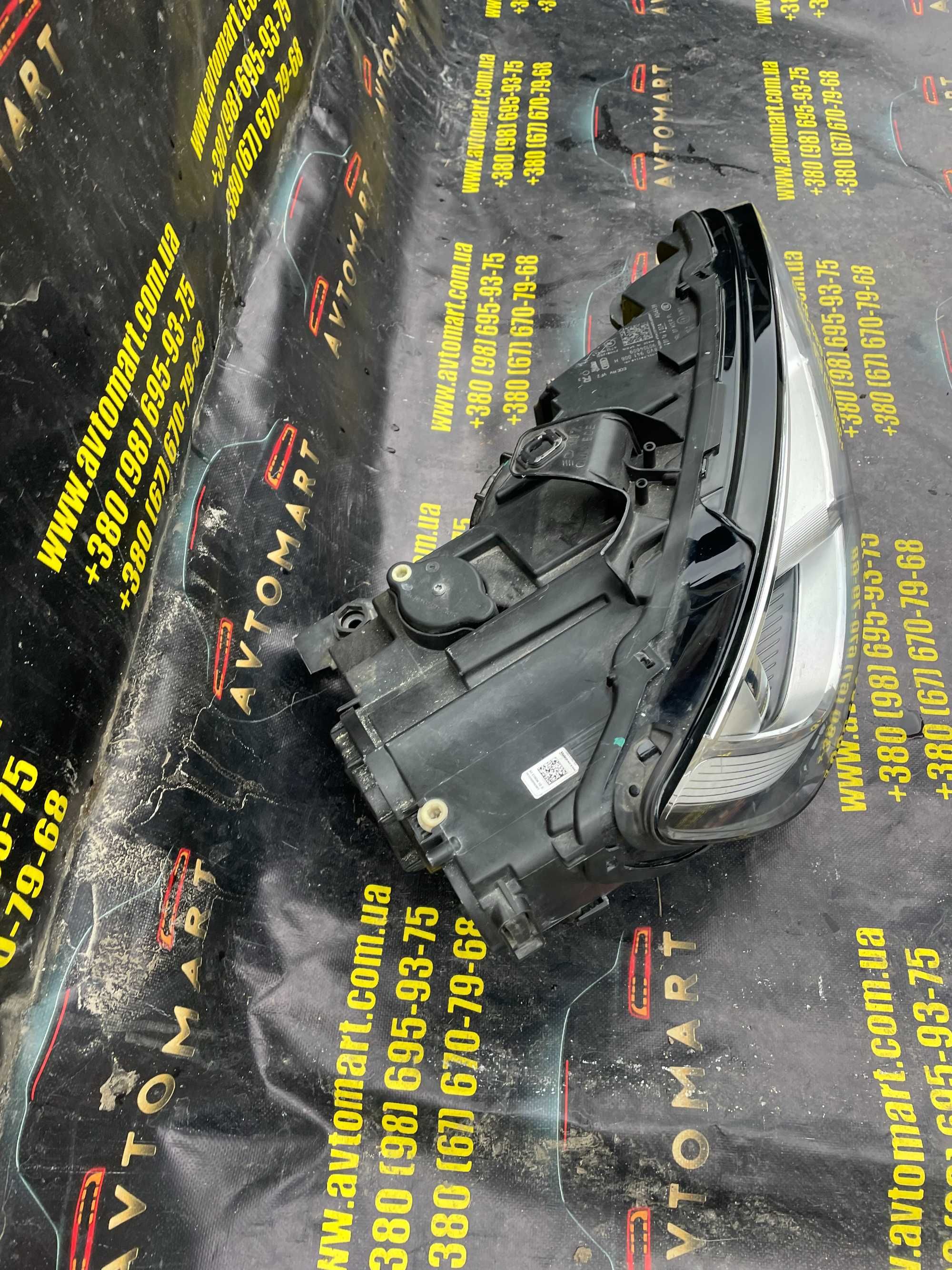 AUDI A3 8V Фара права lift XENON LED 8V0941006H в наявності оригінал