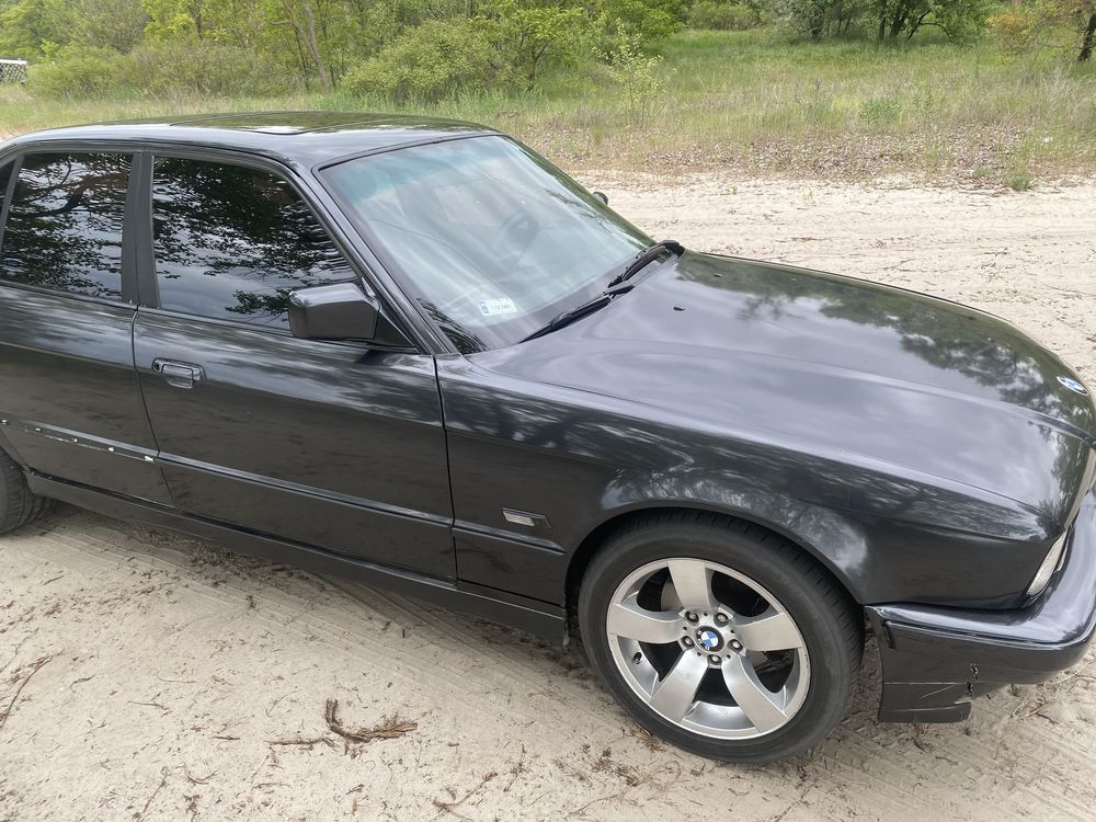 Продам BMW 5 e34