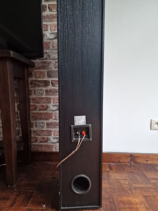 Kolumny z wiezą technics,  sprawny