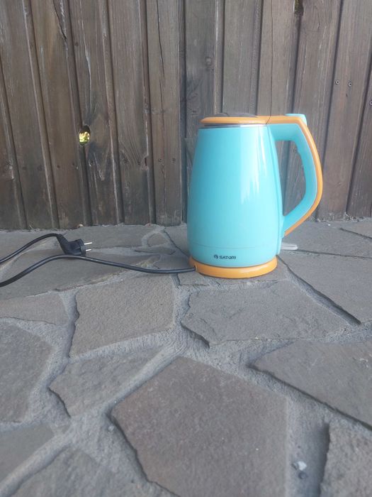 Чайник єлектричний