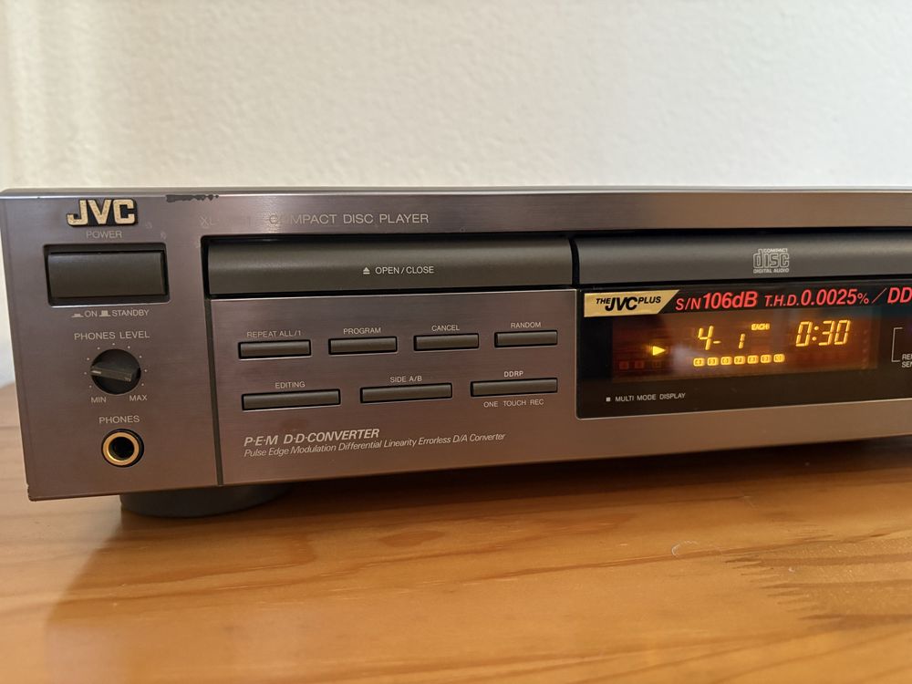 Leitor de CD JVC XL-V251