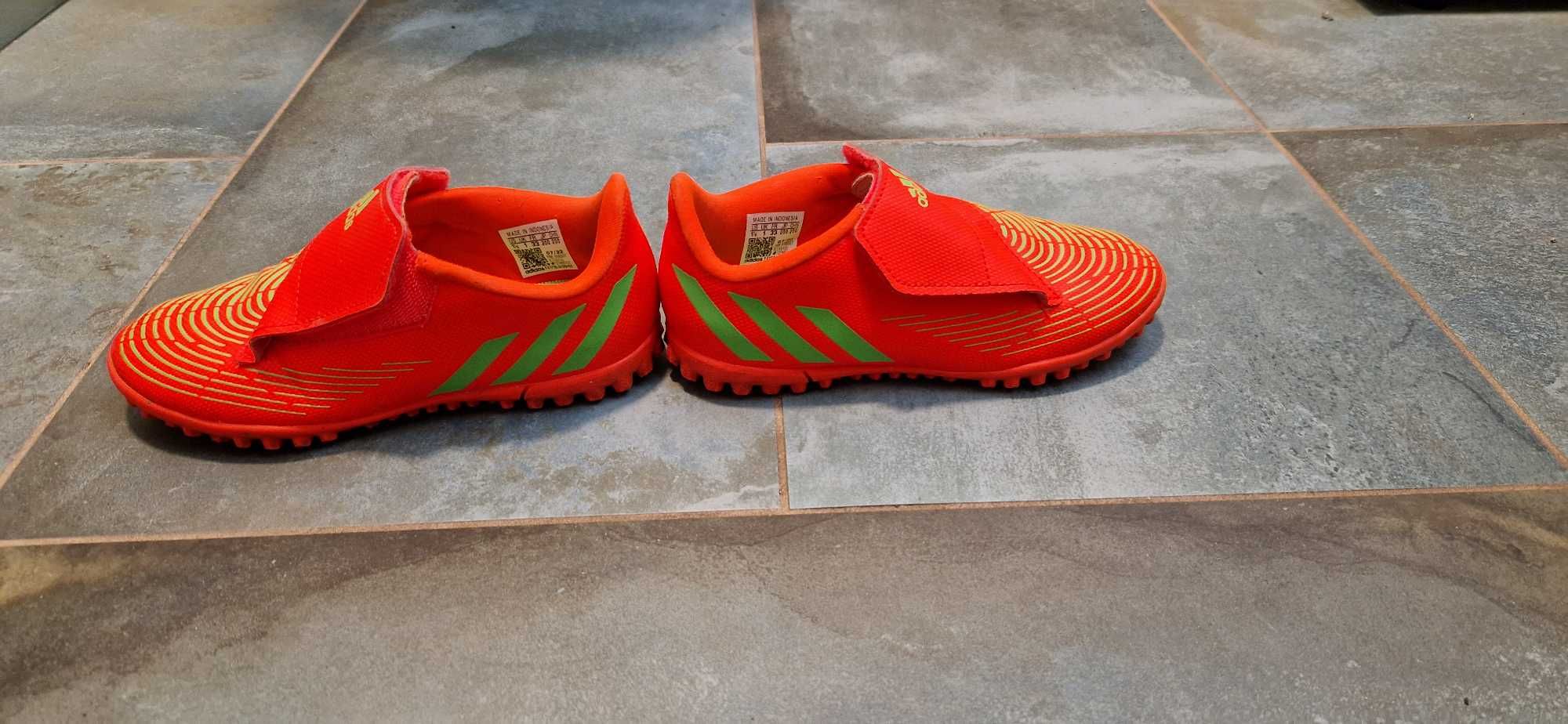 Buty do gry w piłkę - Adidas Predator rozmiar 33