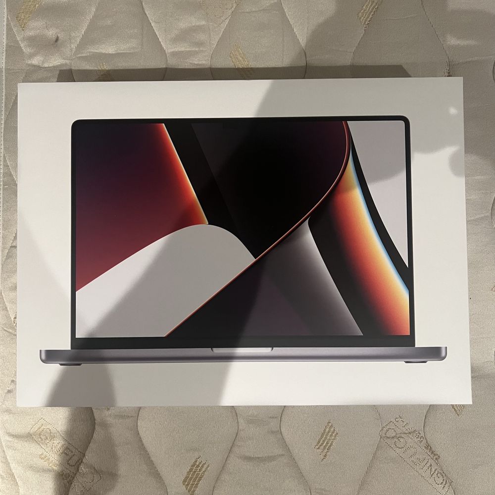 Caixa de Macbook Pro 16”